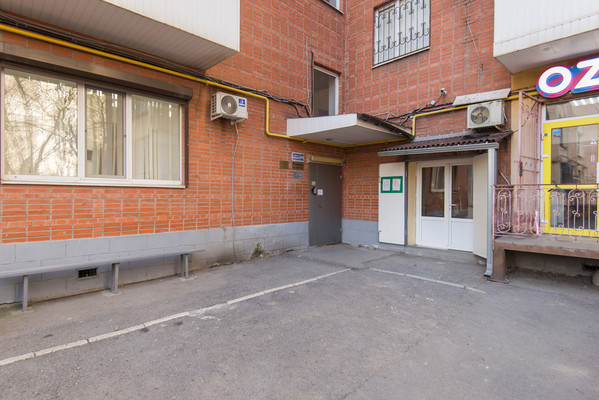 Продам однокомнатную (1-комн.) квартиру, Космонавтов пр-кт, 46, Ростов-на-Дону г