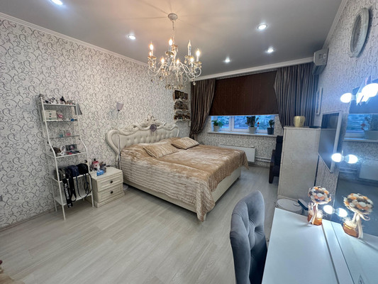 Продам трехкомнатную (3-комн.) квартиру, Анапское ш, 39Г, Новороссийск г