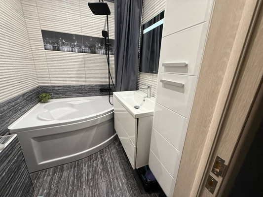 Продам трехкомнатную (3-комн.) квартиру, Анапское ш, 39Г, Новороссийск г