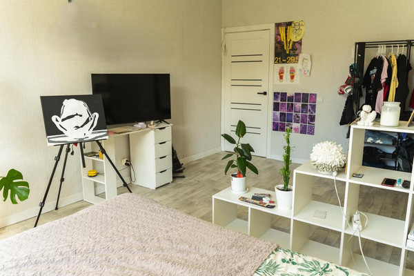 Продам однокомнатную (1-комн.) квартиру, Красных Военлетов ул, 9к1, Гатчина г