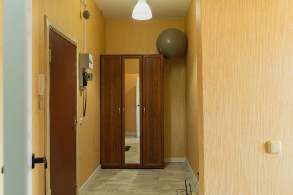 Продам однокомнатную (1-комн.) квартиру, Красных Военлетов ул, 9к1, Гатчина г