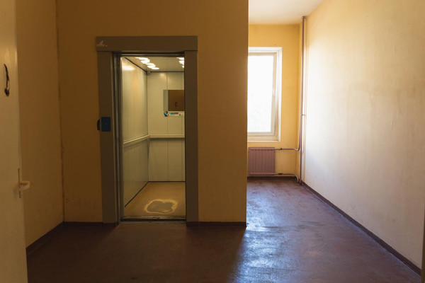 Продам однокомнатную (1-комн.) квартиру, Красных Военлетов ул, 9к1, Гатчина г