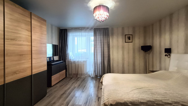 Продам трехкомнатную (3-комн.) квартиру, Интернациональная ул, 16к7, Рязань г