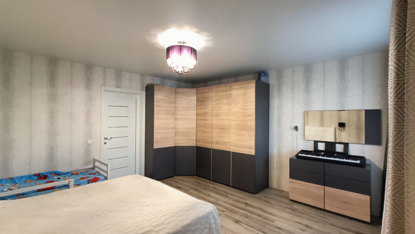 Продам трехкомнатную (3-комн.) квартиру, Интернациональная ул, 16к7, Рязань г