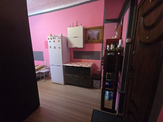 Продам двухкомнатную (2-комн.) квартиру, Яблочкова ул, 5, Грэсовский пгт