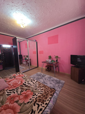 Продам двухкомнатную (2-комн.) квартиру, Яблочкова ул, 5, Грэсовский пгт