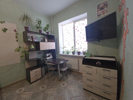 Продам двухкомнатную (2-комн.) квартиру, Яблочкова ул, 5, Грэсовский пгт