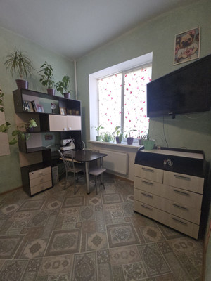 Продам двухкомнатную (2-комн.) квартиру, Яблочкова ул, 5, Грэсовский пгт