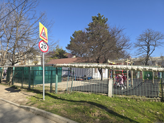 Продам двухкомнатную (2-комн.) квартиру, Яблочкова ул, 5, Грэсовский пгт