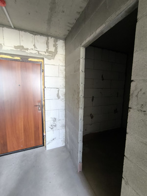 Продам трехкомнатную (3-комн.) квартиру, Московское ш, 262к4, Шушары п