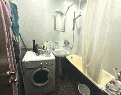 Продам двухкомнатную (2-комн.) квартиру, 3-я Карачаровская ул, 12к2, Москва г