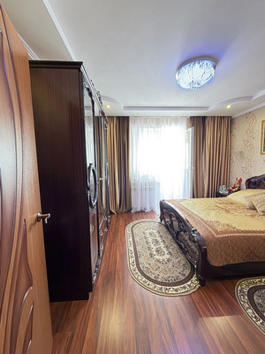 Продам трехкомнатную (3-комн.) квартиру, Уездная ул, 1, Чехов г