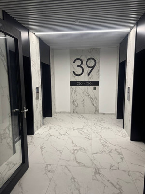 Продам трехкомнатную (3-комн.) квартиру, Строительный проезд, 9к1, Москва г