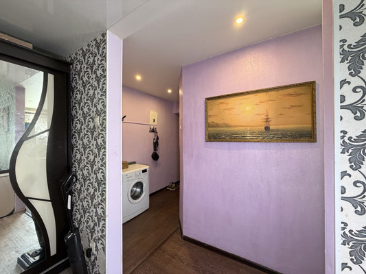 Продам двухкомнатную (2-комн.) квартиру, Ульянова Дмитрия ул, 15, Ялта г