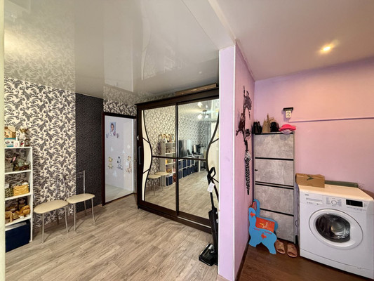 Продам двухкомнатную (2-комн.) квартиру, Ульянова Дмитрия ул, 15, Ялта г