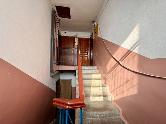 Продам двухкомнатную (2-комн.) квартиру, Ульянова Дмитрия ул, 15, Ялта г