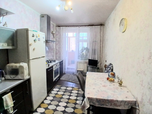 Продам однокомнатную (1-комн.) квартиру, Ленская ул, 10, Казань г