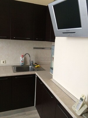 Продам двухкомнатную (2-комн.) квартиру, Литовский б-р, 15к1, Москва г