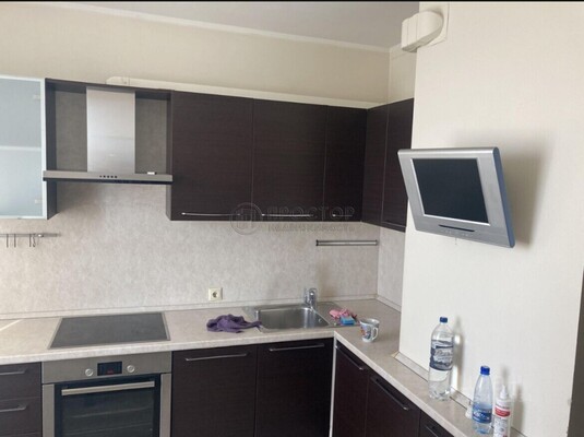 Продам двухкомнатную (2-комн.) квартиру, Литовский б-р, 15к1, Москва г