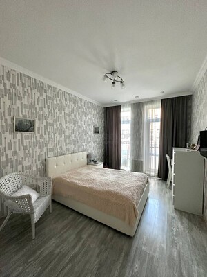 Продам двухкомнатную (2-комн.) квартиру, Нильса Бора ул, 12, Десеновское п