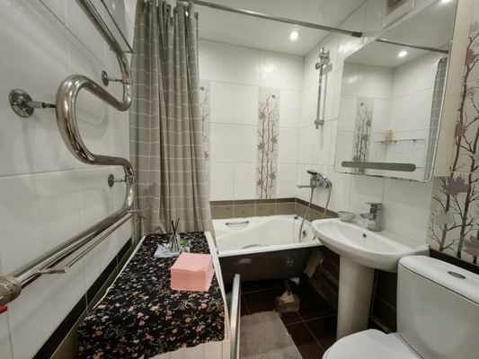 Продам двухкомнатную (2-комн.) квартиру, Генкиной ул, 33, Иваново г