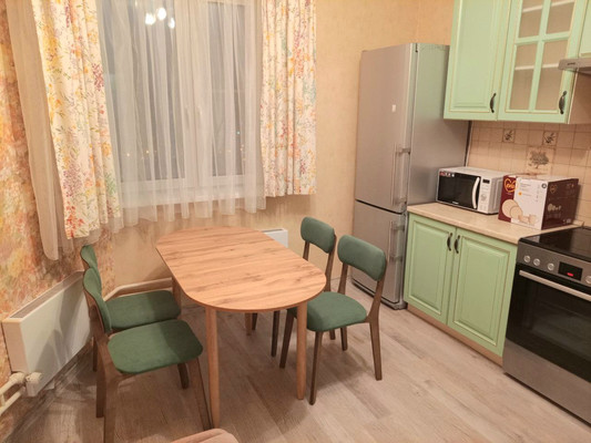 Сдам двухкомнатную (2-комн.) квартиру, Южная ул, 23, Дрожжино рп