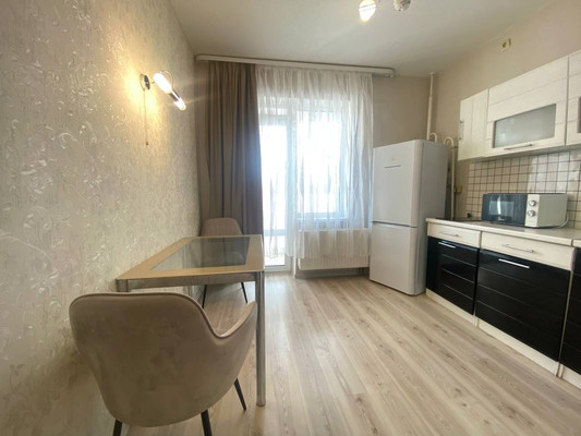 Продам однокомнатную (1-комн.) квартиру, Югорская ул, 18, Ханты-Мансийск г