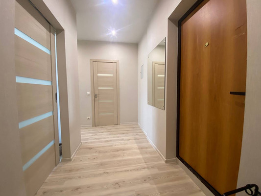 Продам однокомнатную (1-комн.) квартиру, Югорская ул, 18, Ханты-Мансийск г