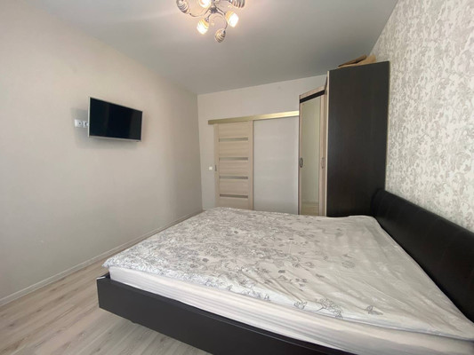 Продам однокомнатную (1-комн.) квартиру, Югорская ул, 18, Ханты-Мансийск г