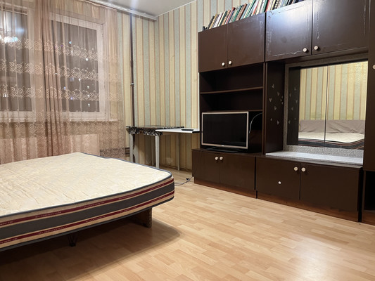 Сдам однокомнатную (1-комн.) квартиру, Вознесенское ш, 49к2, Колпино г