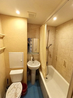 Продам однокомнатную (1-комн.) квартиру, Молостовых ул, 11к1, Москва г