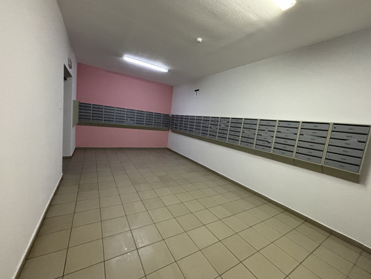 Продам однокомнатную (1-комн.) квартиру, Октябрьский пр-кт, 218, Сыктывкар г