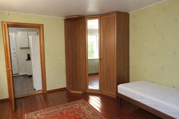 Продам двухкомнатную (2-комн.) квартиру, Кирьянова ул, 17, Яхрома г