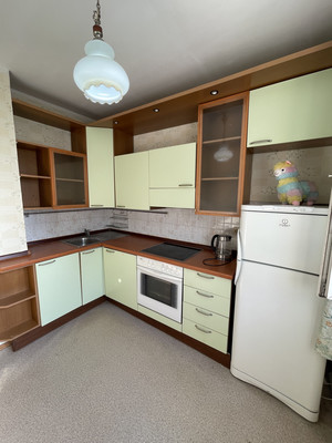 Продам двухкомнатную (2-комн.) квартиру, Менжинского ул, 23к1, Москва г