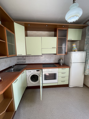 Продам двухкомнатную (2-комн.) квартиру, Менжинского ул, 23к1, Москва г