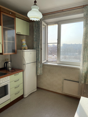 Продам двухкомнатную (2-комн.) квартиру, Менжинского ул, 23к1, Москва г