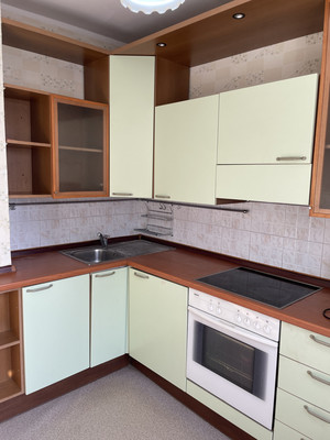 Продам двухкомнатную (2-комн.) квартиру, Менжинского ул, 23к1, Москва г