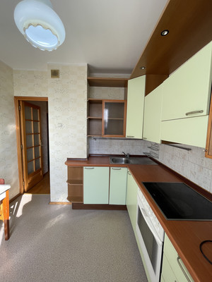 Продам двухкомнатную (2-комн.) квартиру, Менжинского ул, 23к1, Москва г