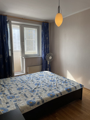 Продам двухкомнатную (2-комн.) квартиру, Менжинского ул, 23к1, Москва г