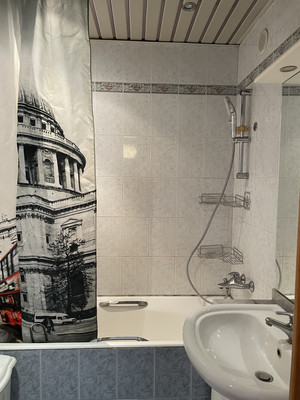 Продам двухкомнатную (2-комн.) квартиру, Менжинского ул, 23к1, Москва г