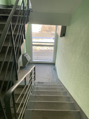 Продам двухкомнатную (2-комн.) квартиру, Менжинского ул, 23к1, Москва г