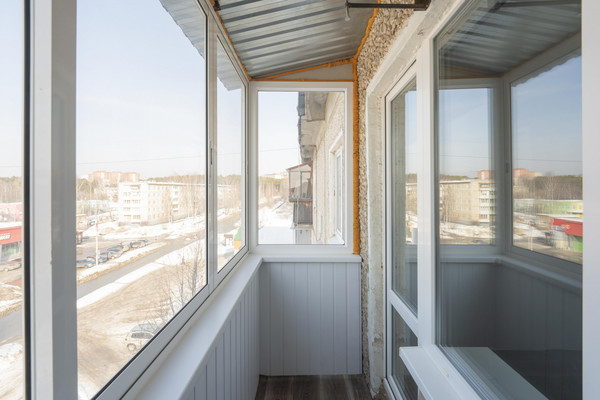 Продам двухкомнатную (2-комн.) квартиру, Волгодонская ул, 9, Пермь г