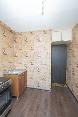 Продам двухкомнатную (2-комн.) квартиру, Волгодонская ул, 9, Пермь г