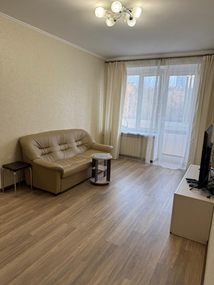 Сдам двухкомнатную (2-комн.) квартиру, Михайлова ул, 7, Москва г