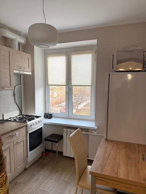 Сдам двухкомнатную (2-комн.) квартиру, Михайлова ул, 7, Москва г