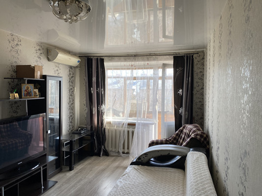 Продам двухкомнатную (2-комн.) квартиру, Бирюзова ул, 7к1, Рязань г