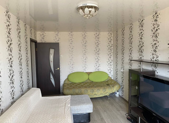 Продам двухкомнатную (2-комн.) квартиру, Бирюзова ул, 7к1, Рязань г