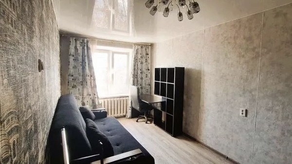 Продам двухкомнатную (2-комн.) квартиру, Бирюзова ул, 7к1, Рязань г