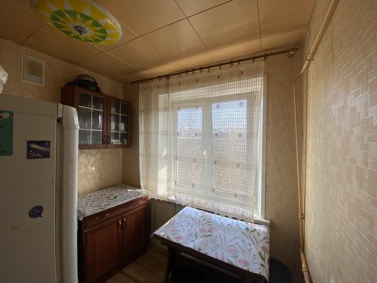 Продам двухкомнатную (2-комн.) квартиру, Бирюзова ул, 7к1, Рязань г