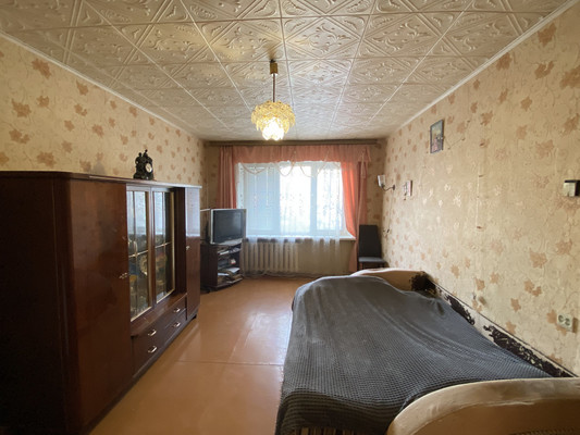 Продам трехкомнатную (3-комн.) квартиру, Бирюзова ул, 8, Рязань г